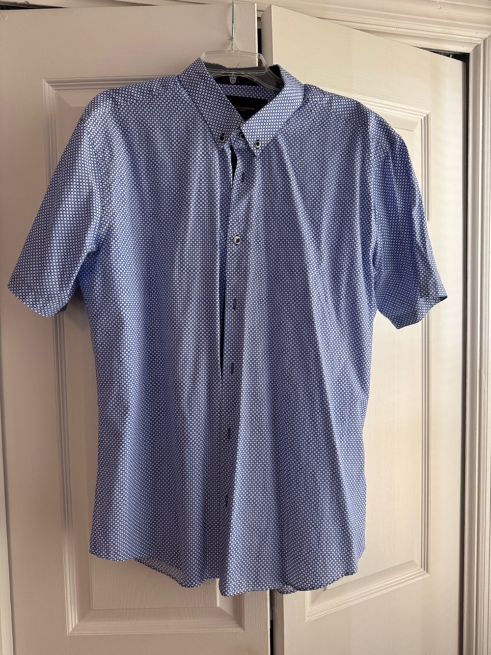 Men's Light Blue Short-Sleeve Button-Down Shirt with Micro Dot Print